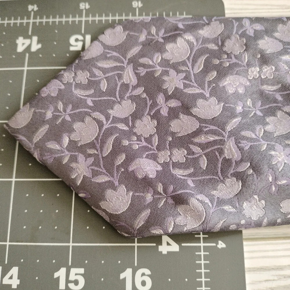 Roberto Villini Couture Silk Necktie Lavender Floral Cottage Core pattern 4 x 58 - Picture 5 of 8